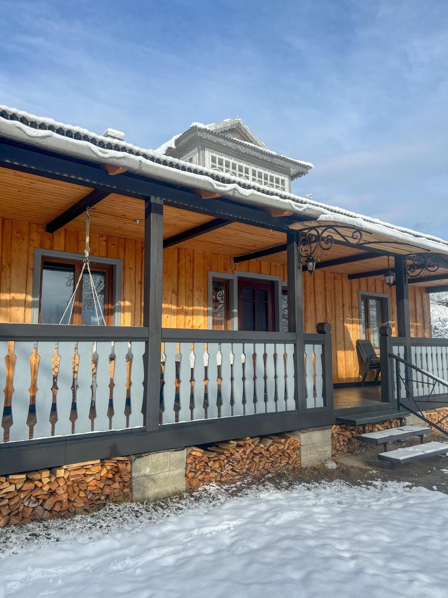 Котедж Шум Черемоша На Березі Річки Verkhovyna Exterior foto